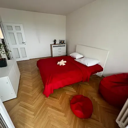 V Centru - * Karlovy Vary